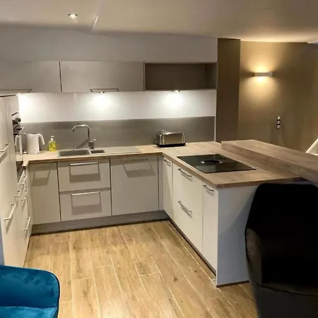 Hébergement de vacances Rural For 9-guests In