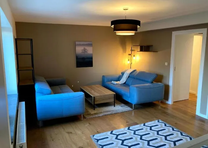 Hébergement de vacances Rural For 9-guests In *