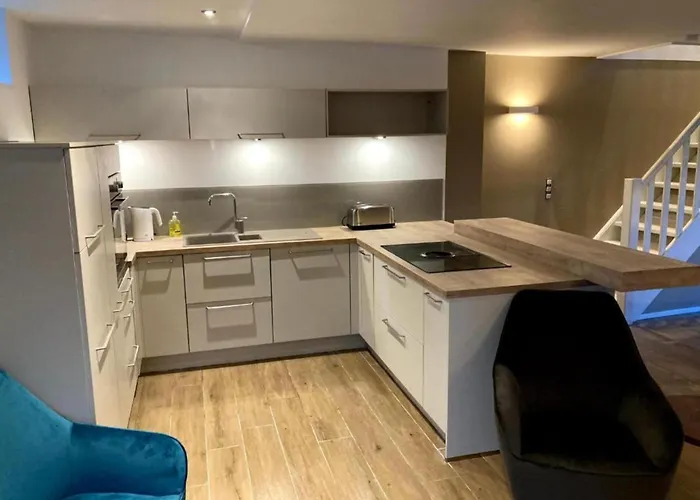 Hébergement de vacances Rural For 9-guests In
