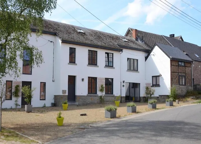 Rural For 9-guests In *