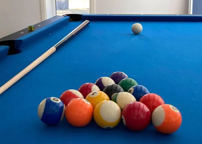 Rural For 9-guests In *